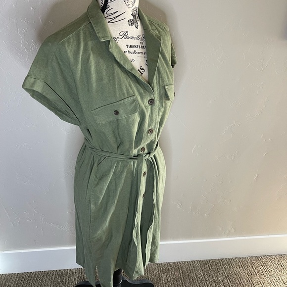 NWT Old Navy green collared button dress, tie waist with pockets! Size Medium - Picture 15 of 16